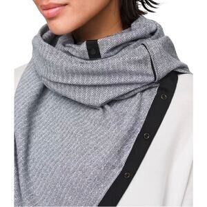 Lululemon Vinyasa Scarf Wrap, Black & Gray Herringbone